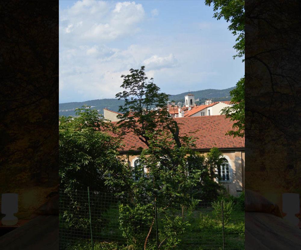 Casa Vacanze All'Angolo Triest Exterior foto
